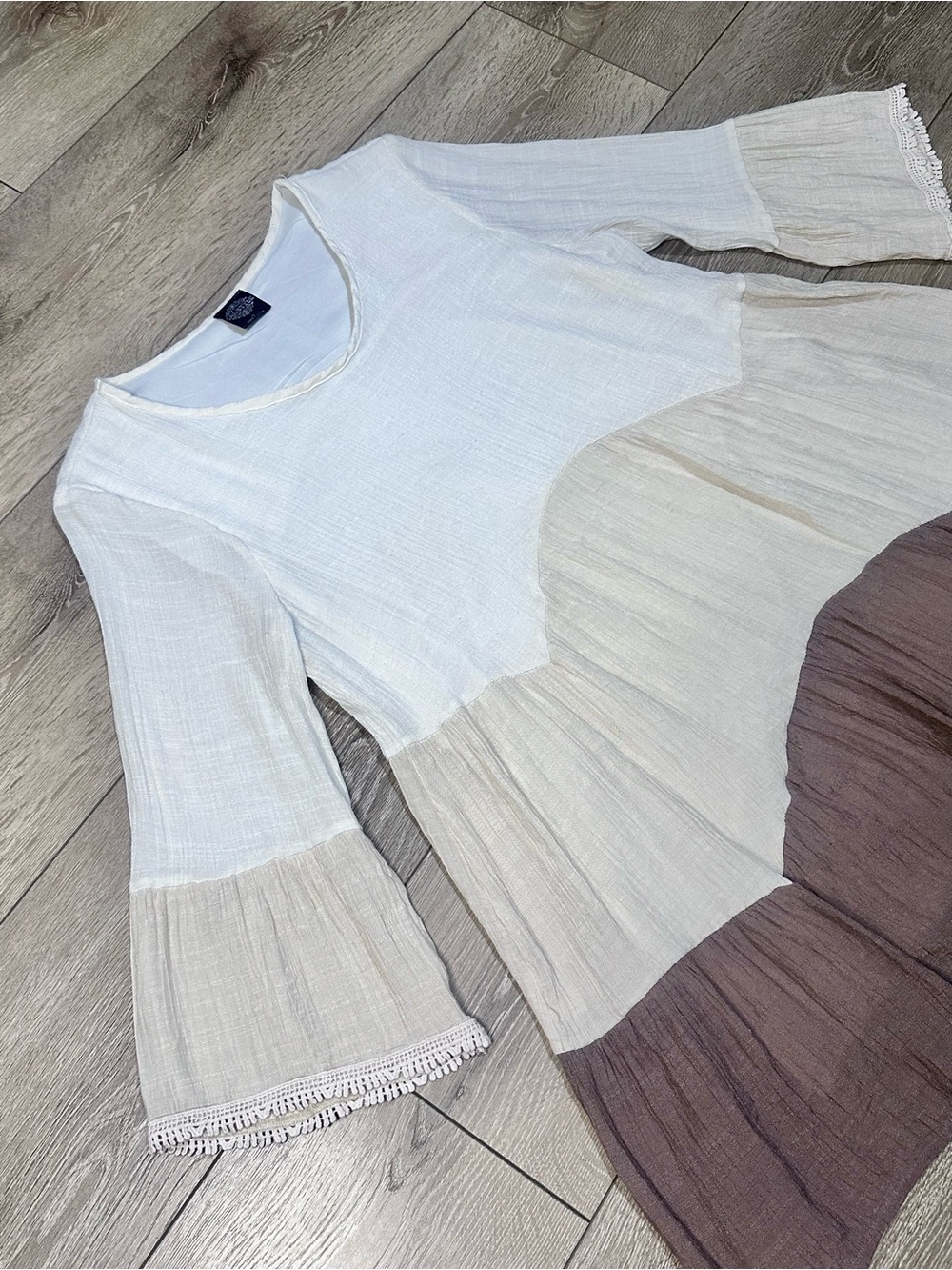 Calstyle Boho Tiered Colorblock Tunic Top Crochet Trim Bell Sleeves - Picture 6 of 13